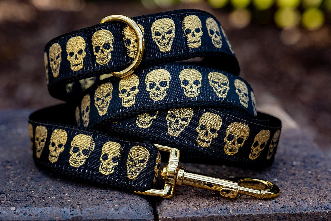 gold dog collar, skulls dog collar, dog collars, dias de los muertos dog lead